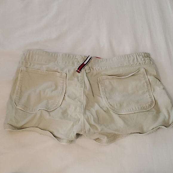 Shorts - Picture 2 of 4